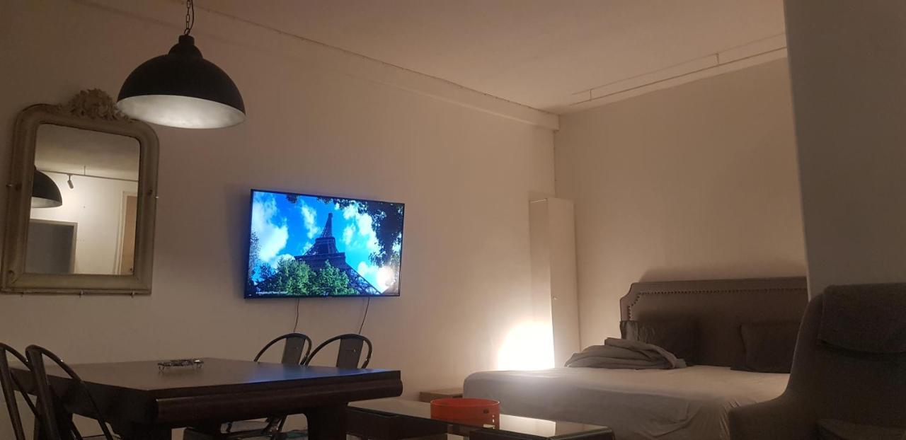 Charming Loft - Tour Eiffel/ Rue Cler Lejlighedshotel Paris Eksteriør billede